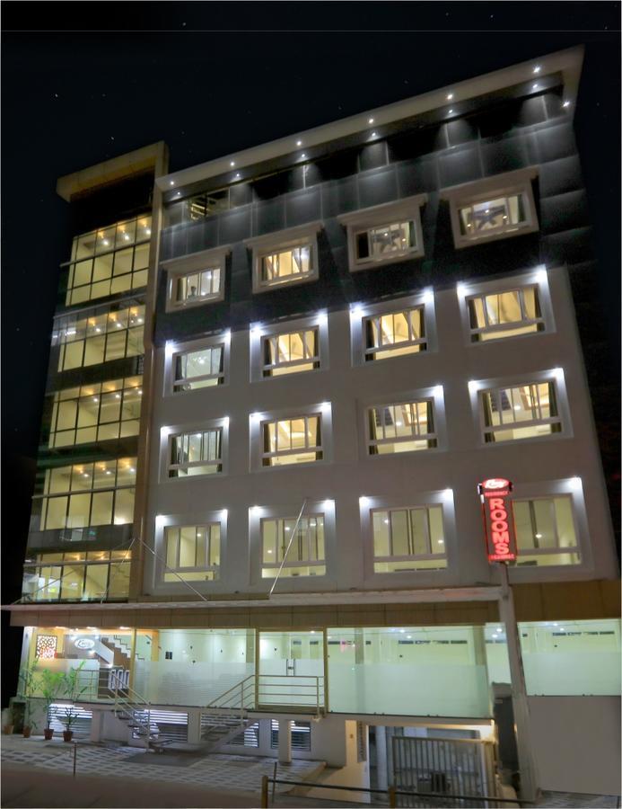 Kenz Residency Kochi Exterior foto